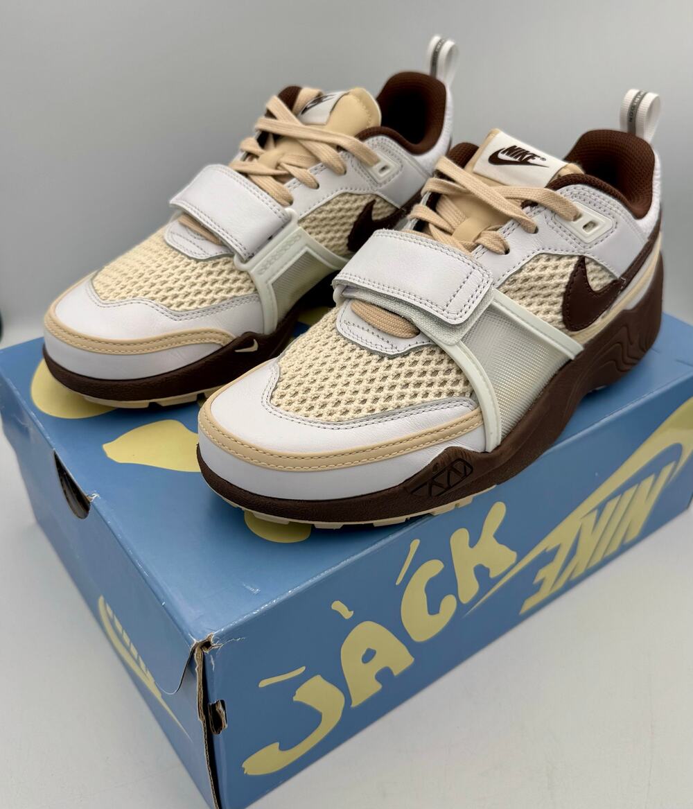 Nike Zoom Field Jaxx x Travis Scott 'Light Chocolate' HQ3073-100 Sz 7.5 #422